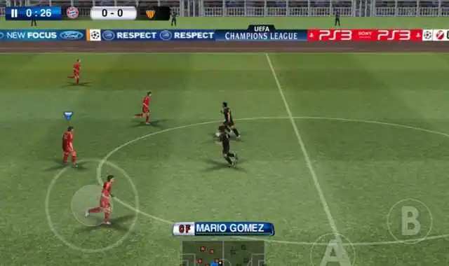 لقطة شاشة من داخل لعبة PES 2012 على جهاز أندرويد تظهر المباراة